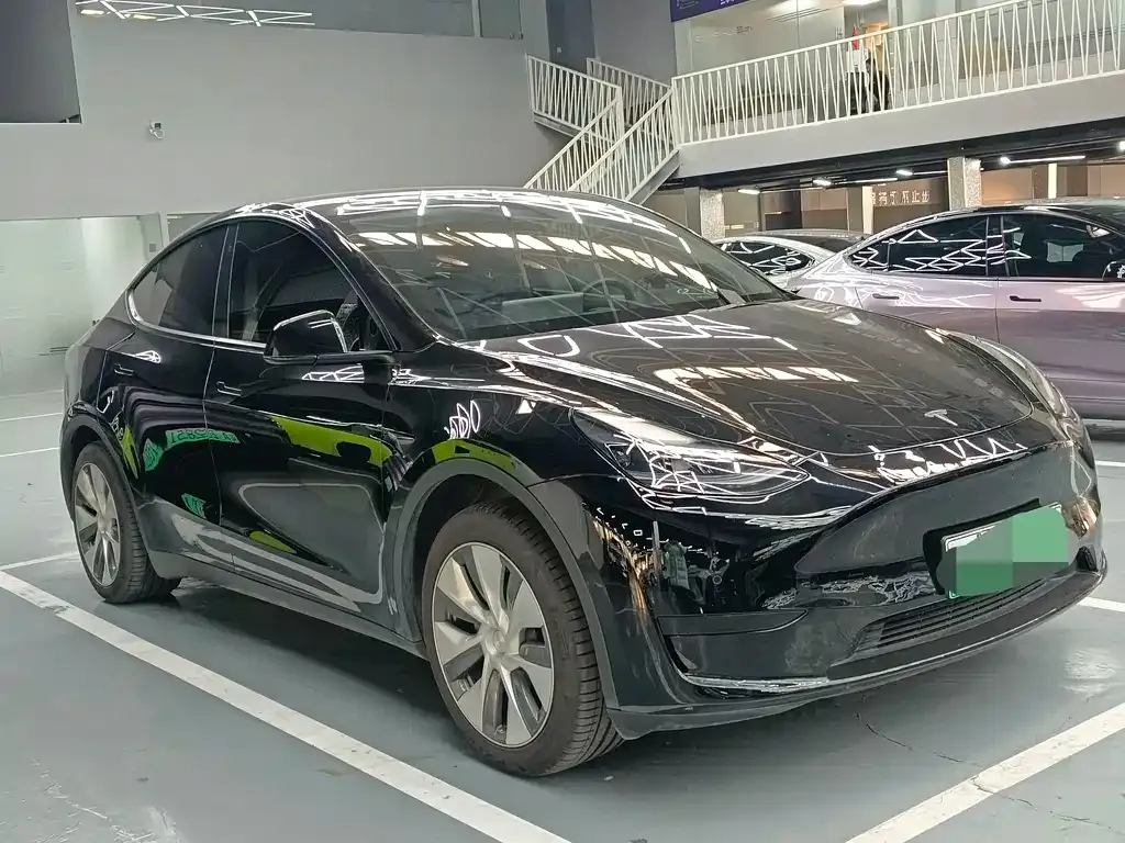 Tesla Model Y 2023 из CN, фото 8