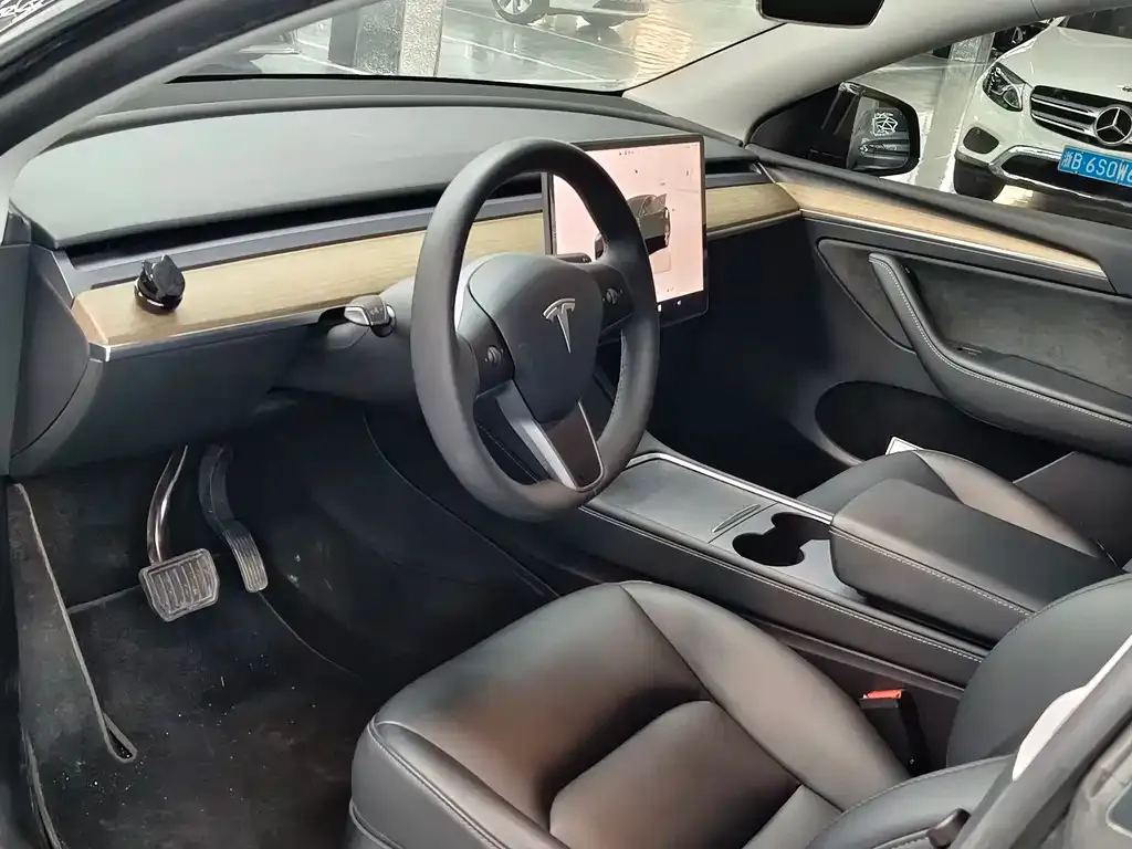 Tesla Model Y 2023 из CN, фото 7