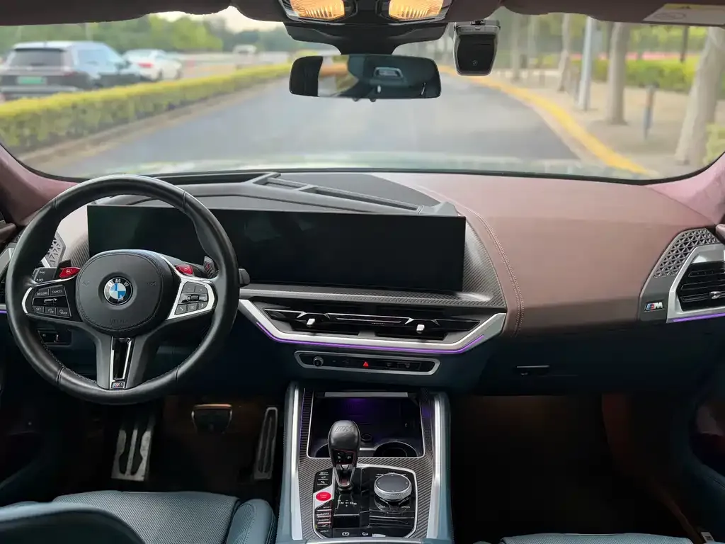 BMW XM — фото 4