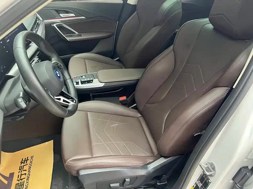 BMW iX1 2024 из CN, фото 6