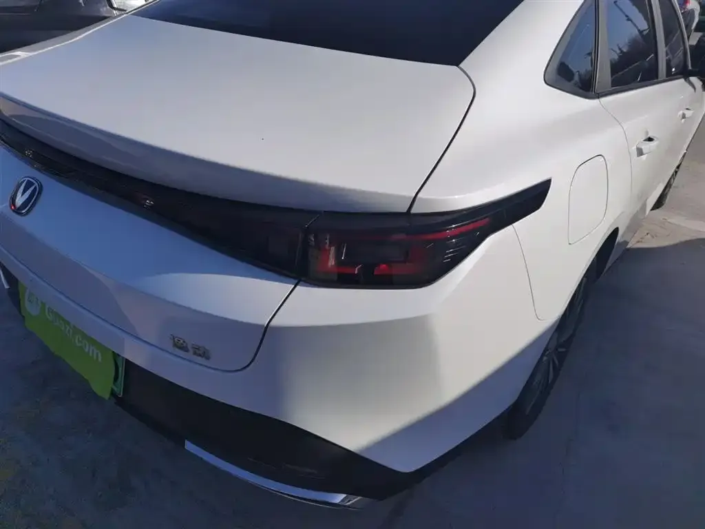 Changan Eado PHEV 2025 из CN, фото 3