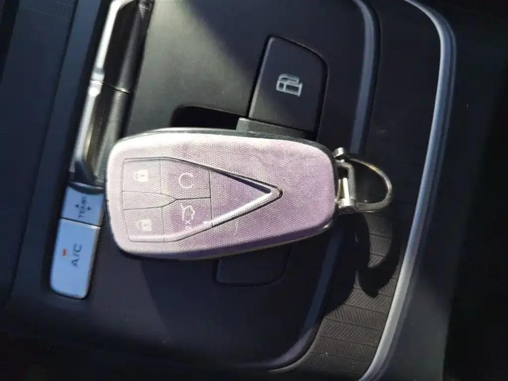 Changan Eado PHEV 2025 из CN, фото 6