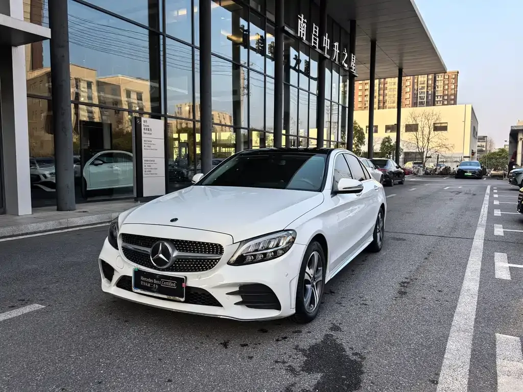 Mercedes-Benz C-Class — фото 1