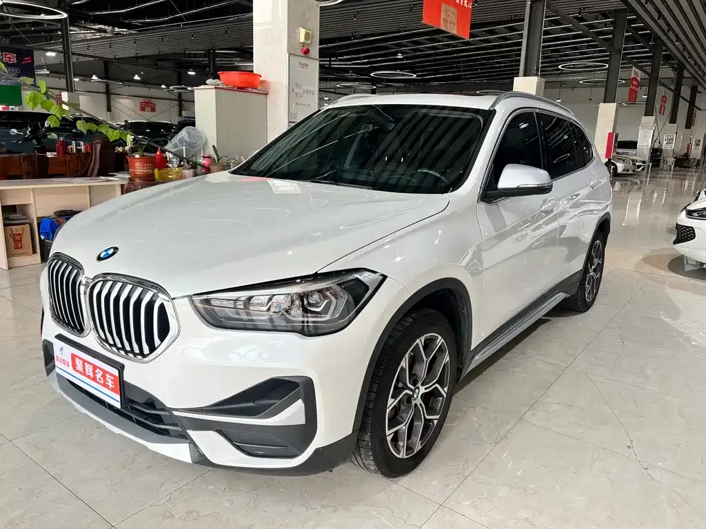 BMW X1 — фото 1