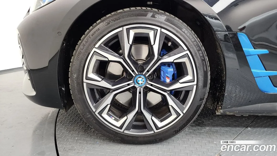 BMW i4 2022 из KR, фото 8