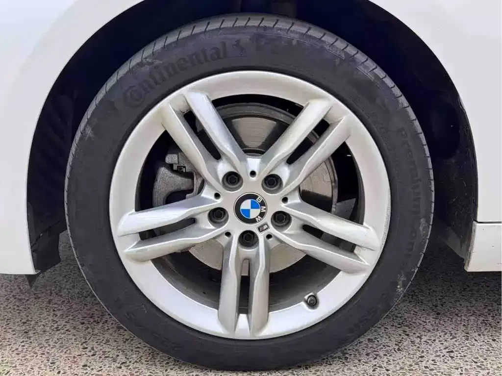 BMW 1 Series 2022 из CN, фото 2