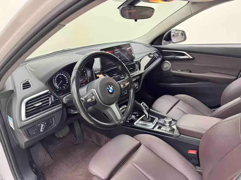BMW 1 Series 2022 из CN, фото 10