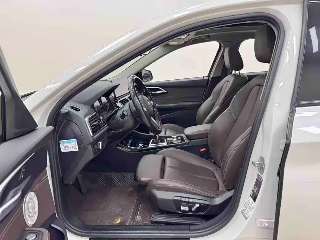 BMW 1 Series 2022 из CN, фото 4