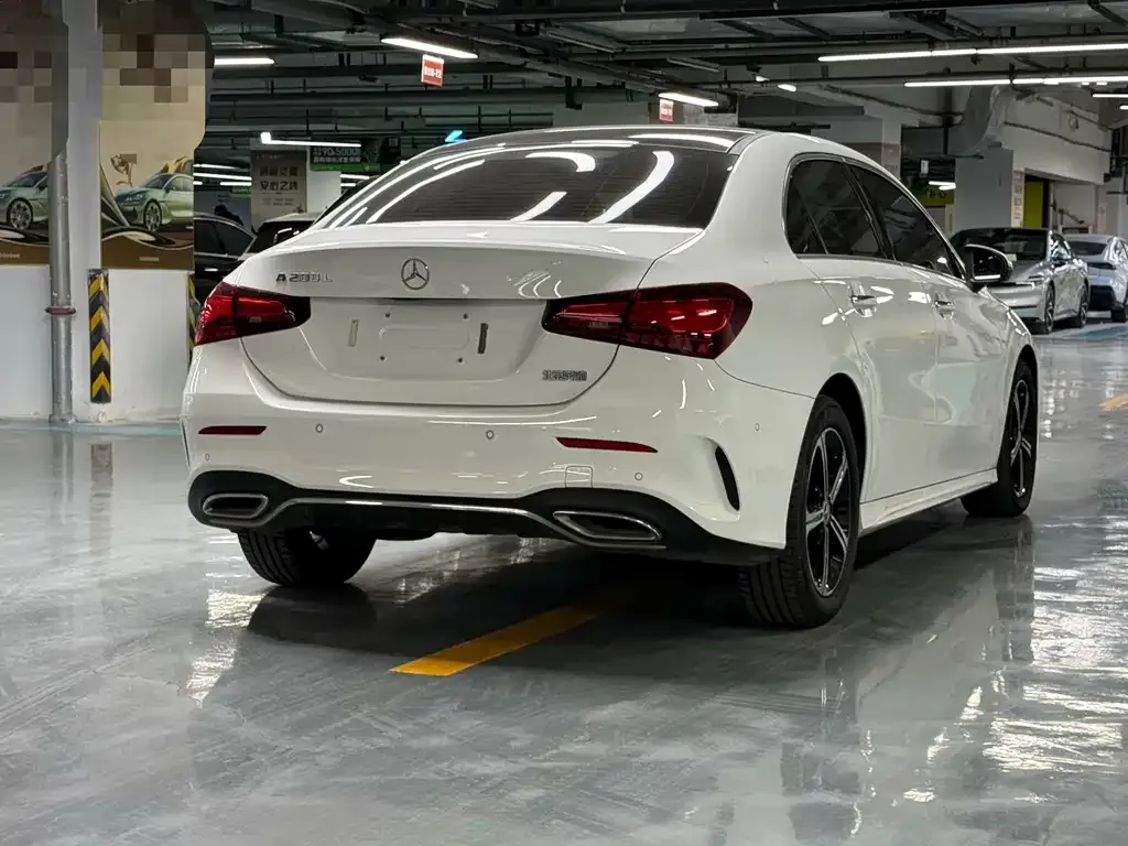 Mercedes-Benz A-Class 2023 из CN, фото 8