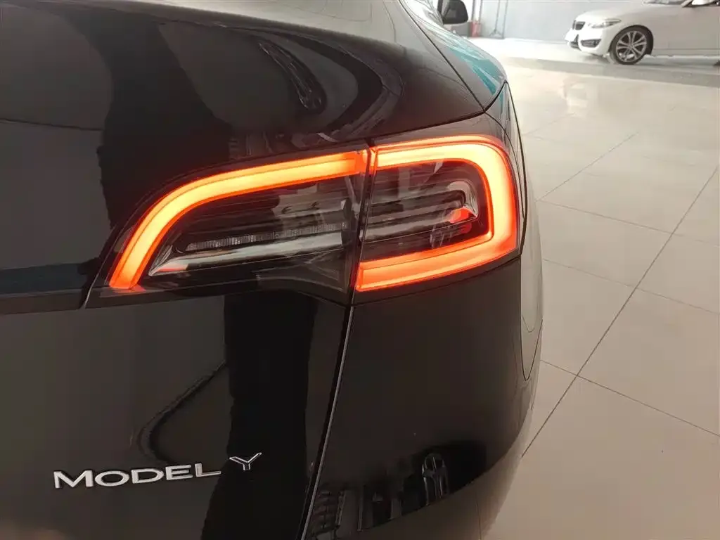 Tesla Model Y 2024 из CN, фото 10