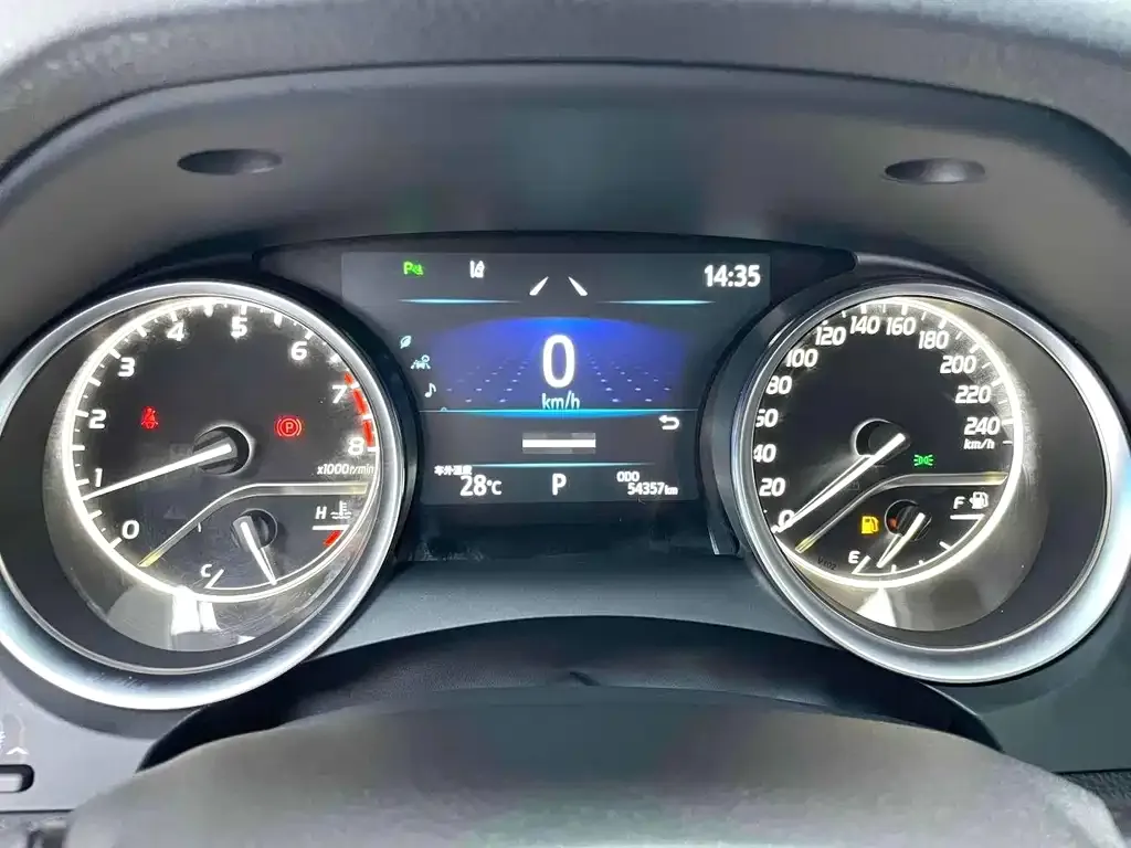 Toyota Camry 2023 из CN, фото 7