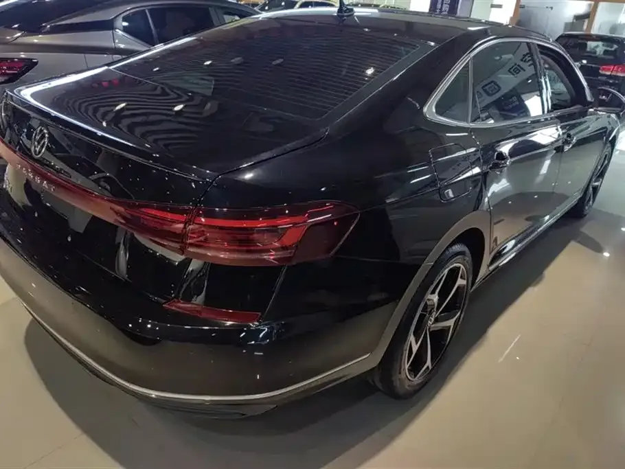Volkswagen Passat — фото 4