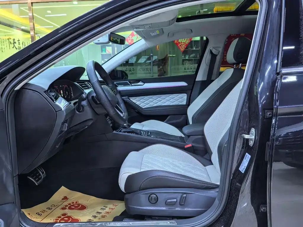 Volkswagen Magotan 2024 из CN, фото 7
