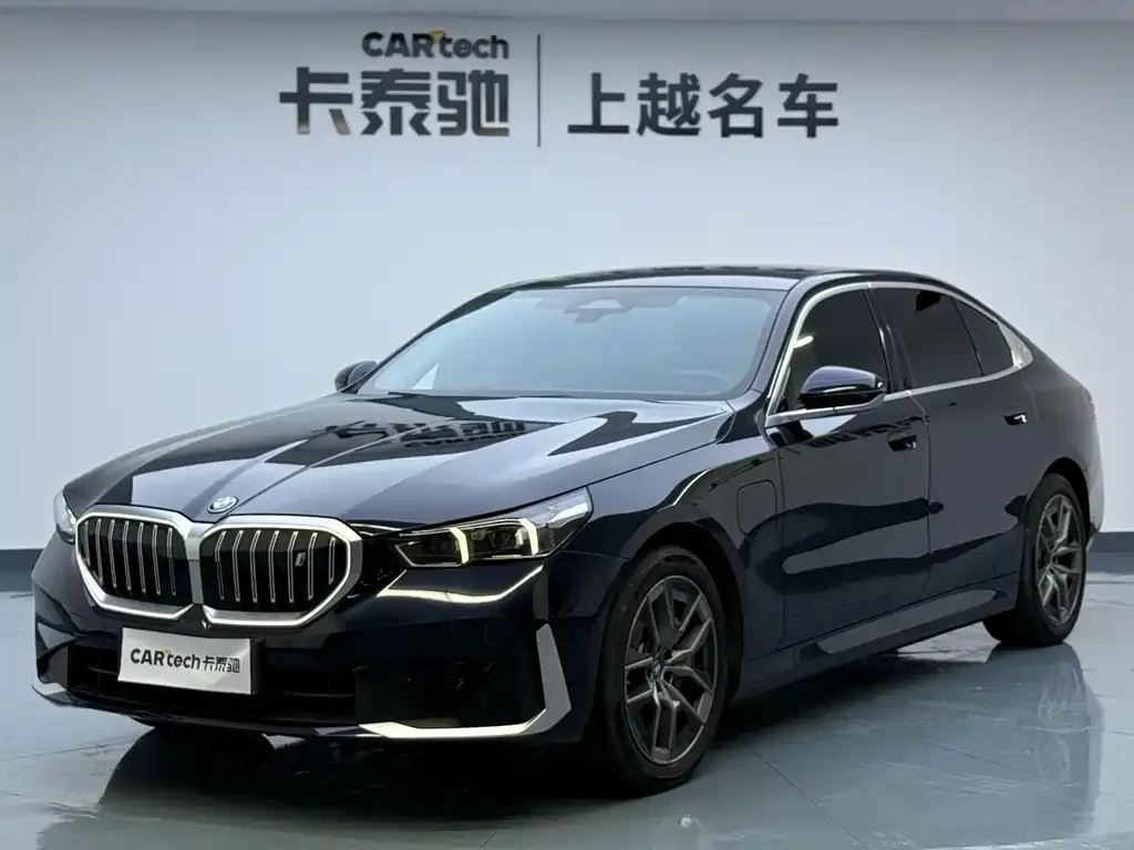 BMW i5