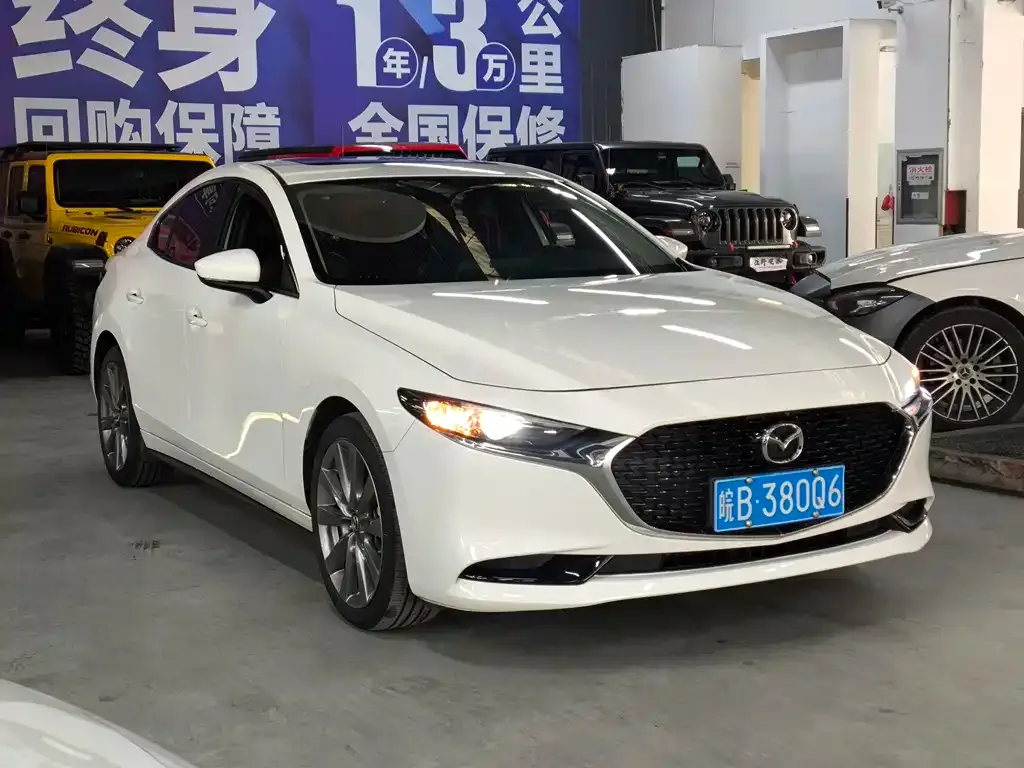 Mazda 3 Axela 2023 из CN, фото 8