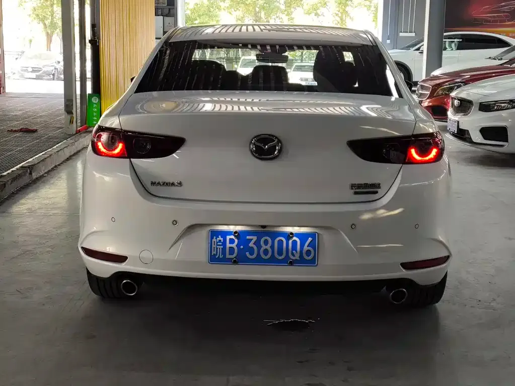 Mazda 3 Axela 2023 из CN, фото 7