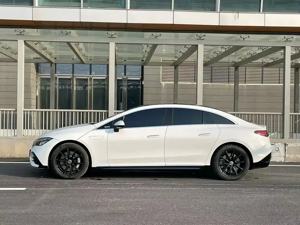 Mercedes-Benz EQE 2023 из CN, фото 8