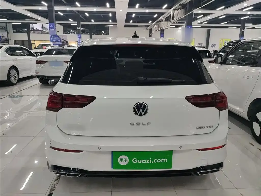 Volkswagen Golf 2023 из CN, фото 4