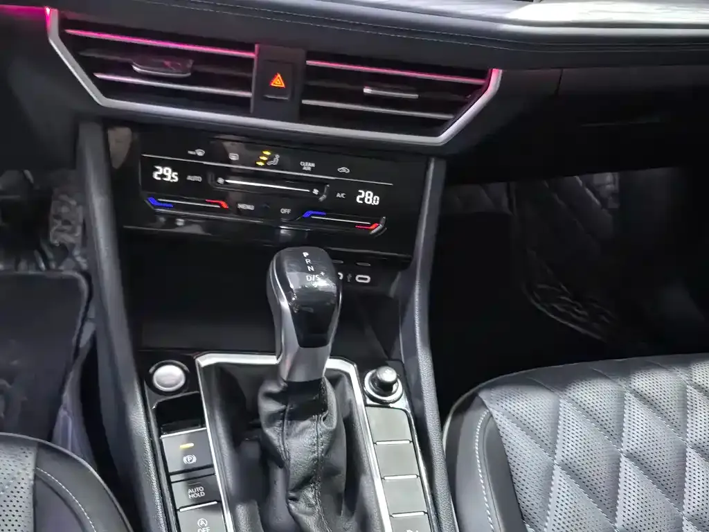 Volkswagen Sagitar 2022 из CN, фото 9
