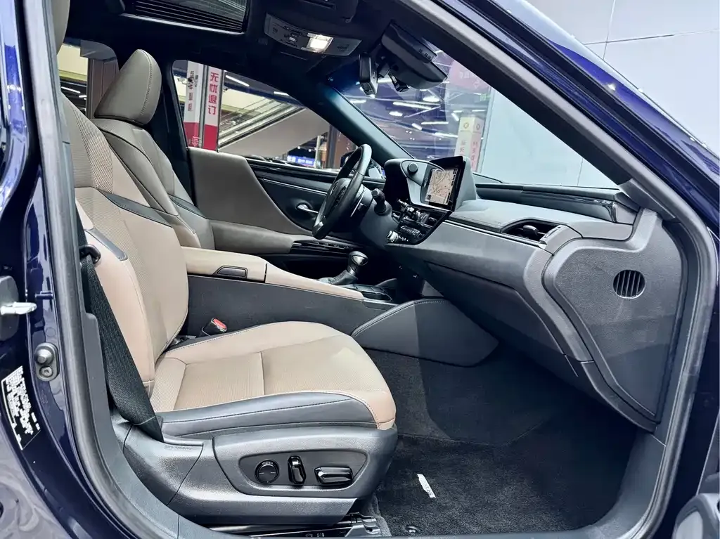 Lexus ES 2023 из CN, фото 10