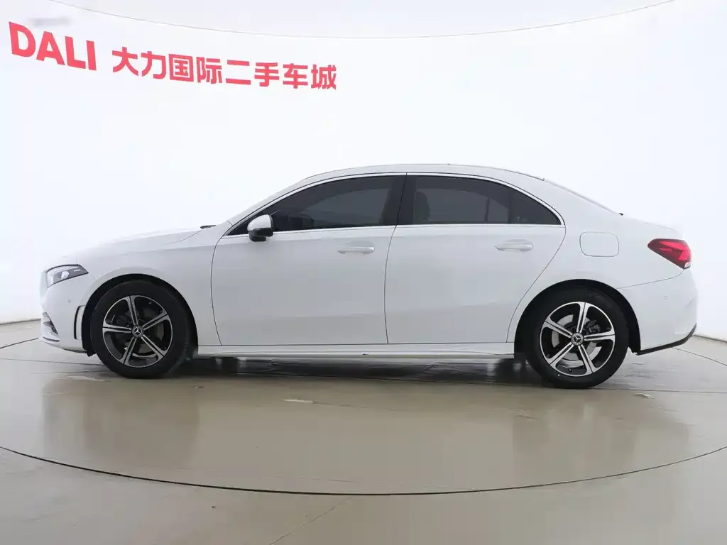 Mercedes-Benz A-Class 2023 из CN, фото 7