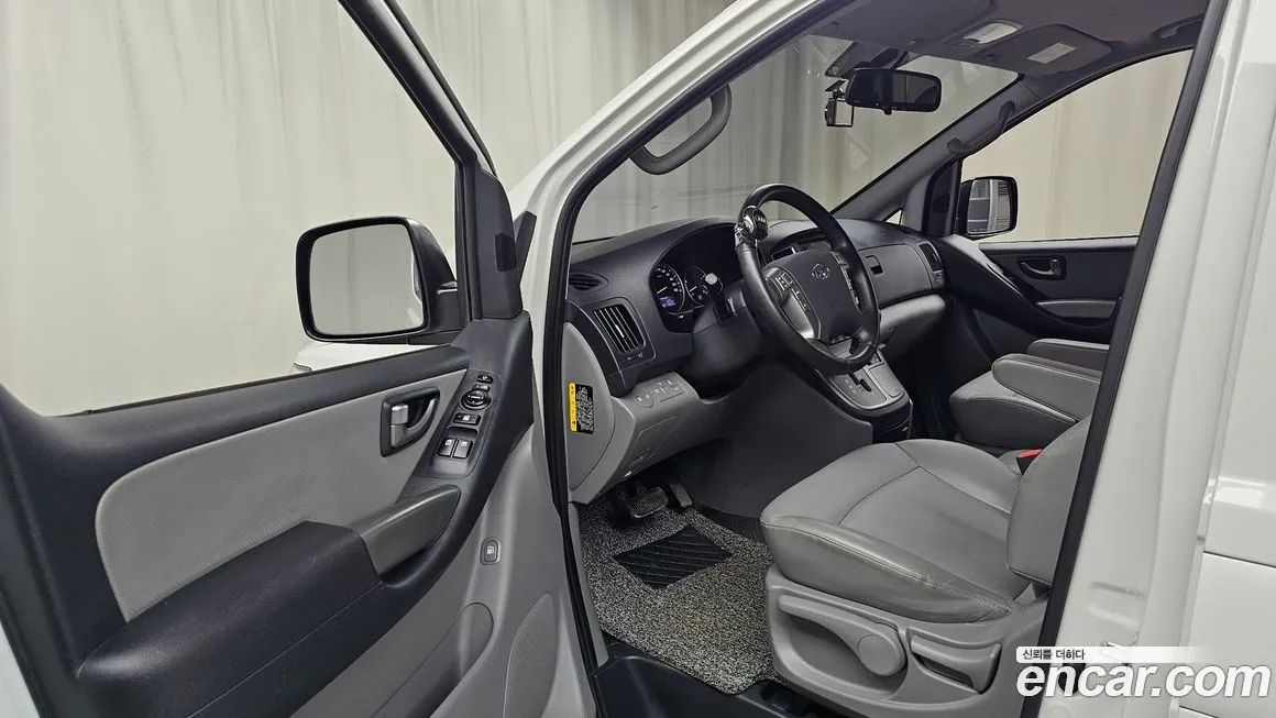 Hyundai Starex — фото 10