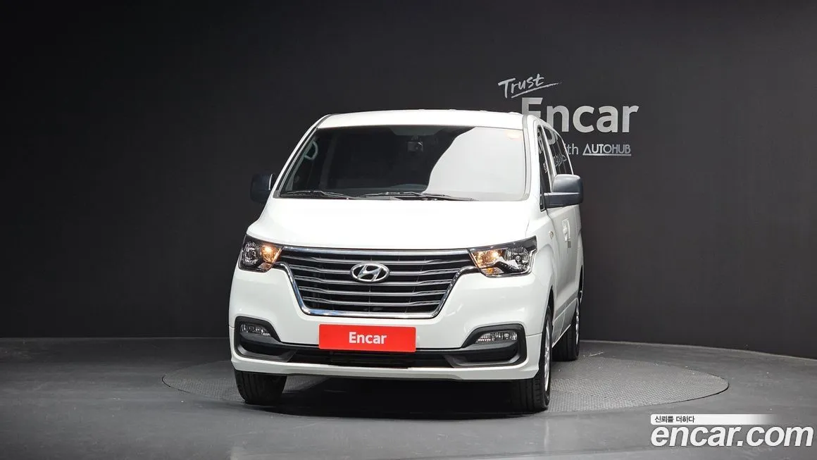 Hyundai Starex — фото 3
