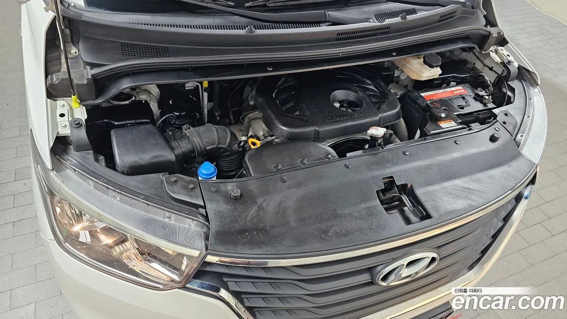 Hyundai Starex — фото 6