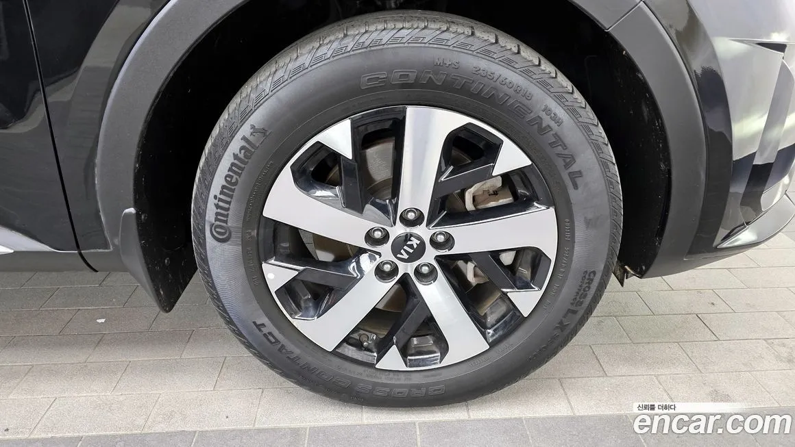 Kia Sorento — фото 10