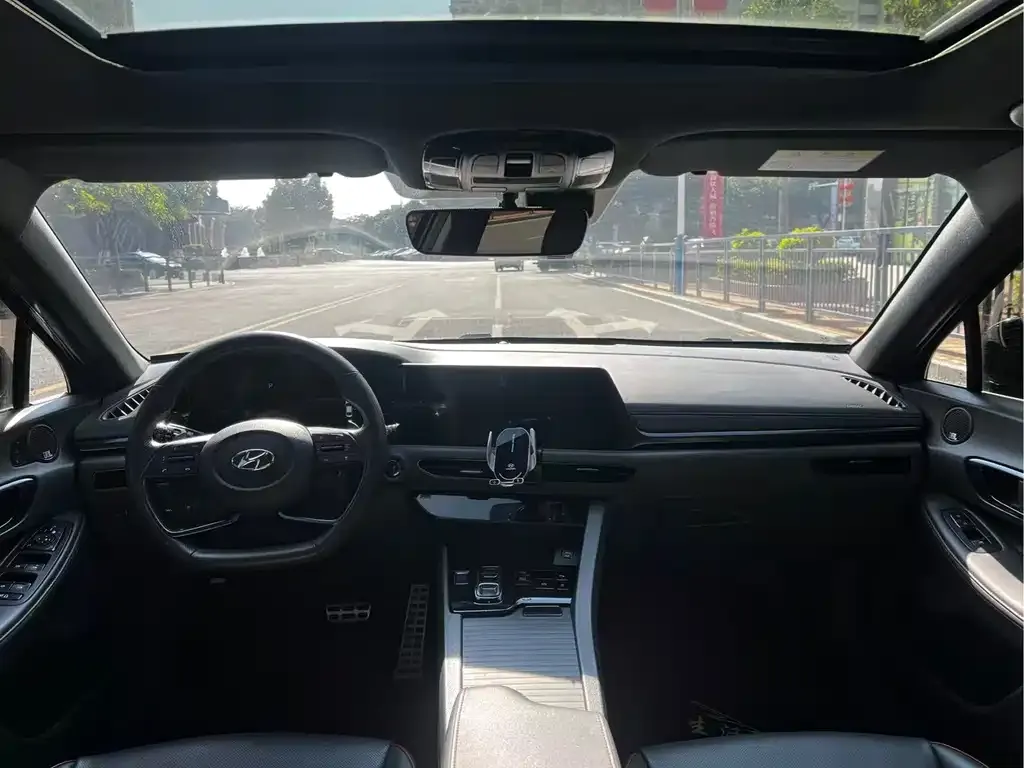 Hyundai Sonata 2022 из CN, фото 2