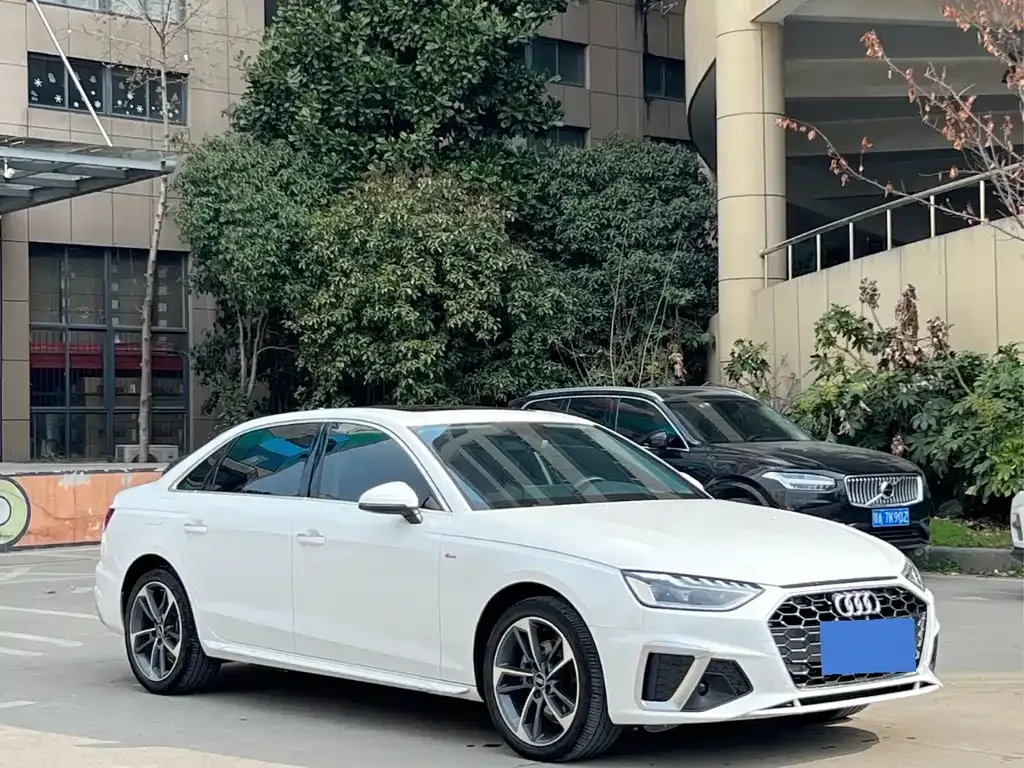 Audi A4L 2022 из CN, фото 7