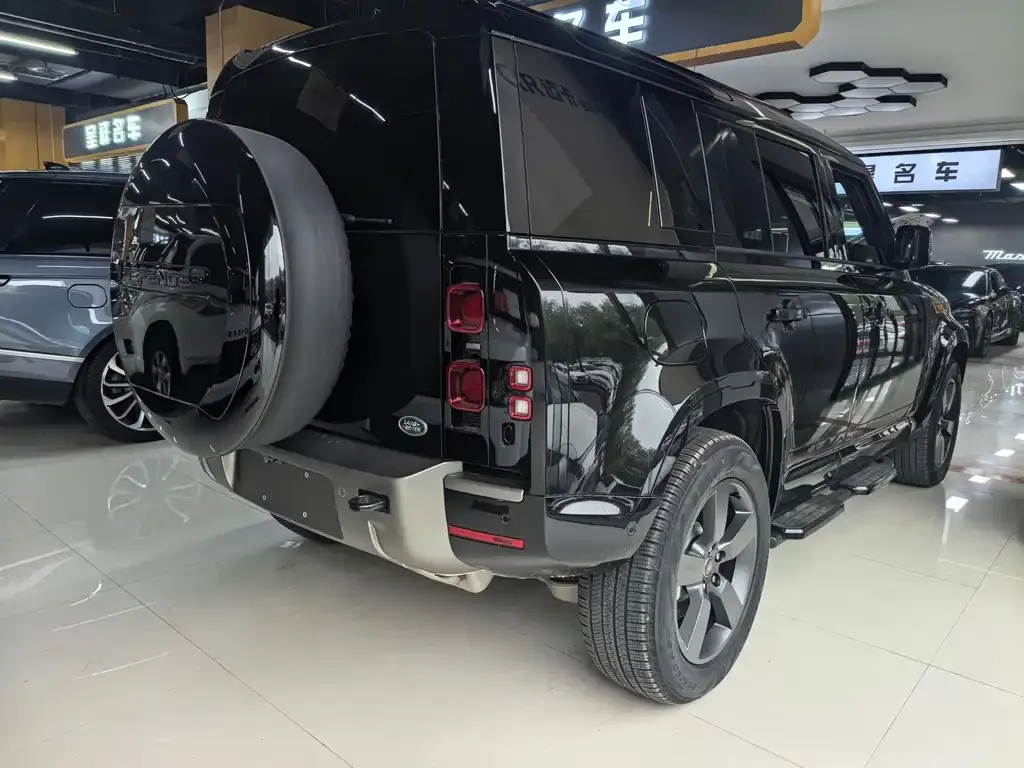 Land Rover Defender — фото 8