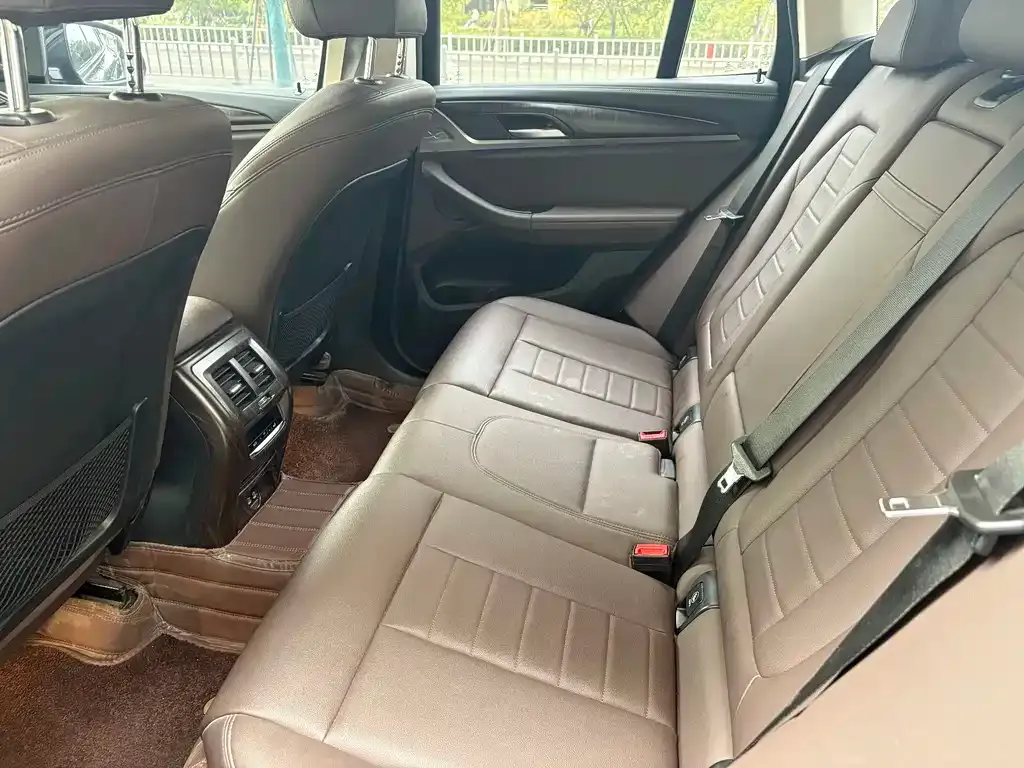 BMW X3 2021 из CN, фото 2