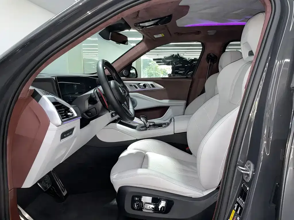 BMW XM 2024 из CN, фото 4