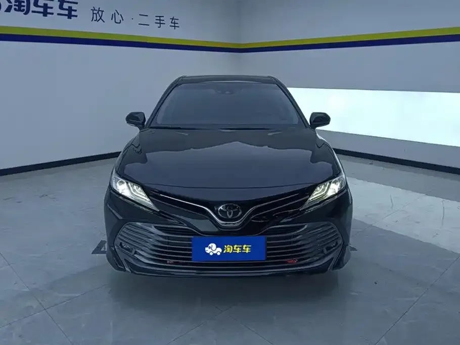 Toyota Camry 2021 из CN, фото 2