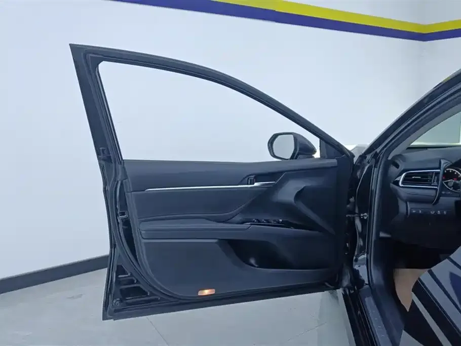 Toyota Camry 2021 из CN, фото 7