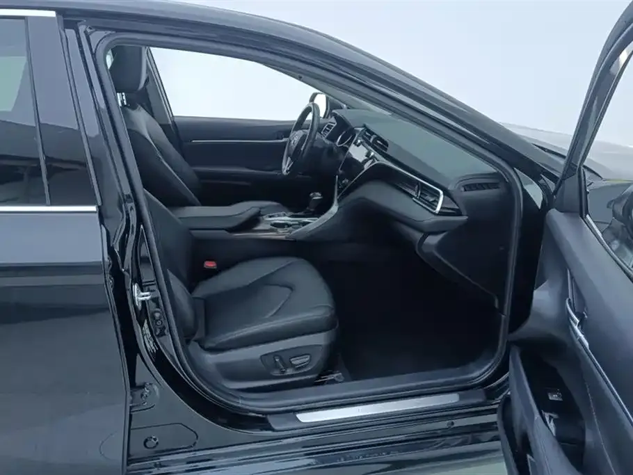 Toyota Camry 2021 из CN, фото 8