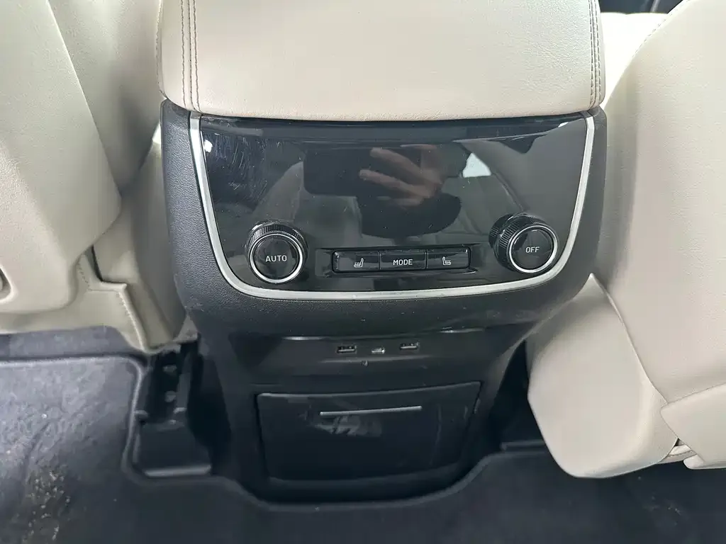 Li Auto Li ONE 2021 из CN, фото 3