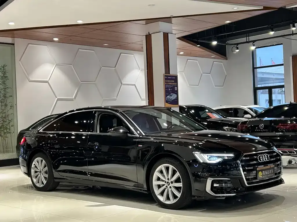 Audi A6L — фото 7