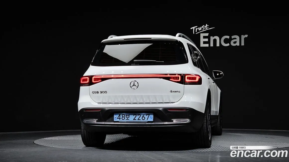 Mercedes-Benz EQB — фото 5