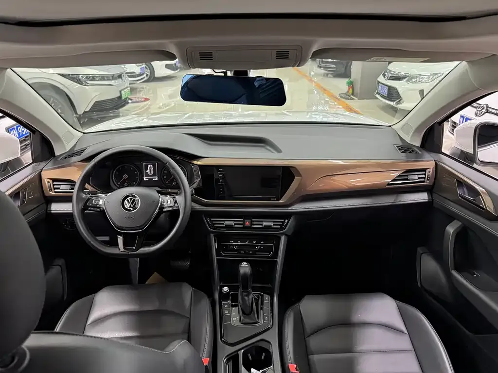 Volkswagen Tharu 2022 из CN, фото 8
