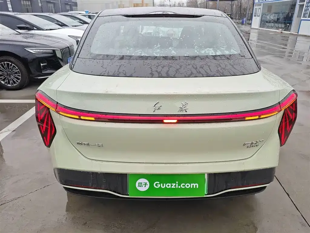 Hongqi EH7 2024 из CN, фото 4