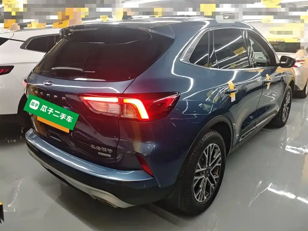 Ford Escape 2022 из CN, фото 2