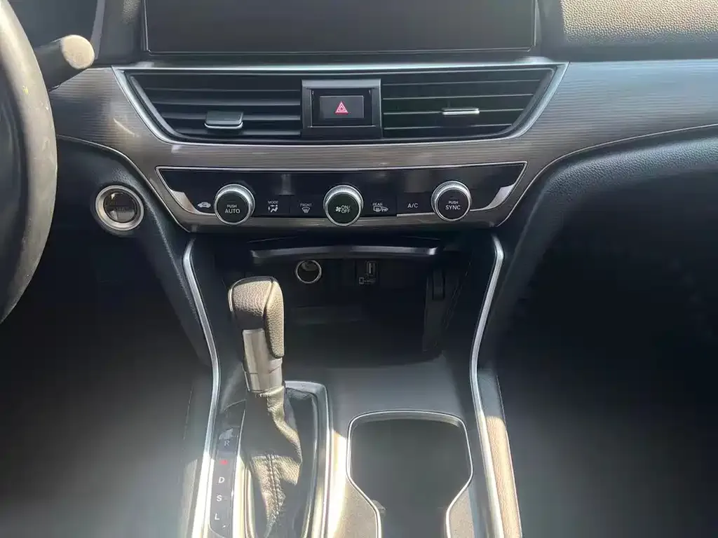 Honda Accord — фото 5