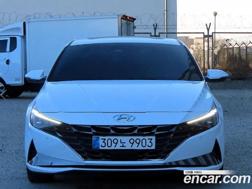 Hyundai AVANTE — фото 1