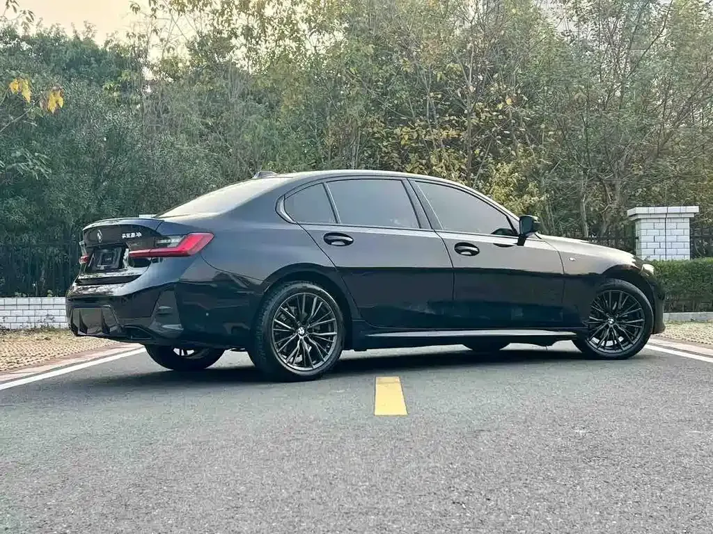BMW 3 Series 2023 из CN, фото 5