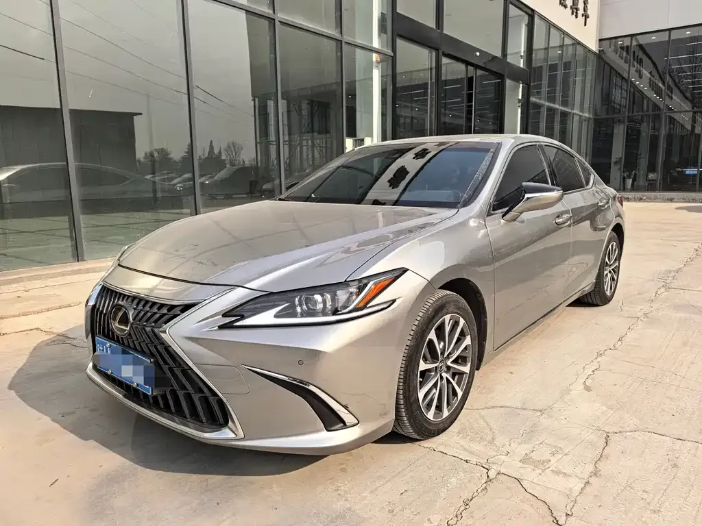 Lexus ES 2023 из CN, фото 1