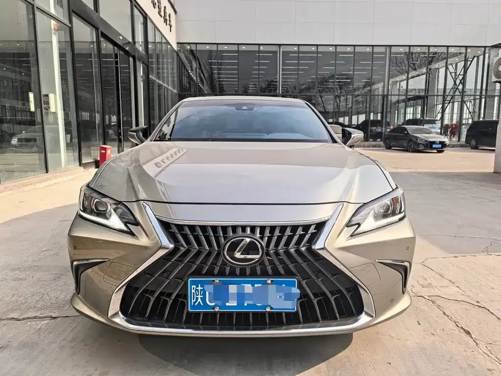 Lexus ES 2023 из CN, фото 3
