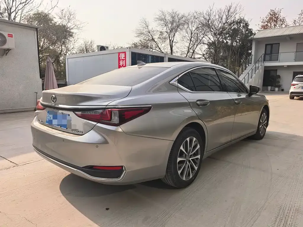 Lexus ES 2023 из CN, фото 6