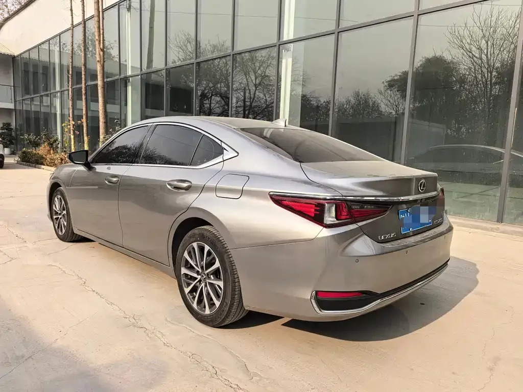 Lexus ES 2023 из CN, фото 8